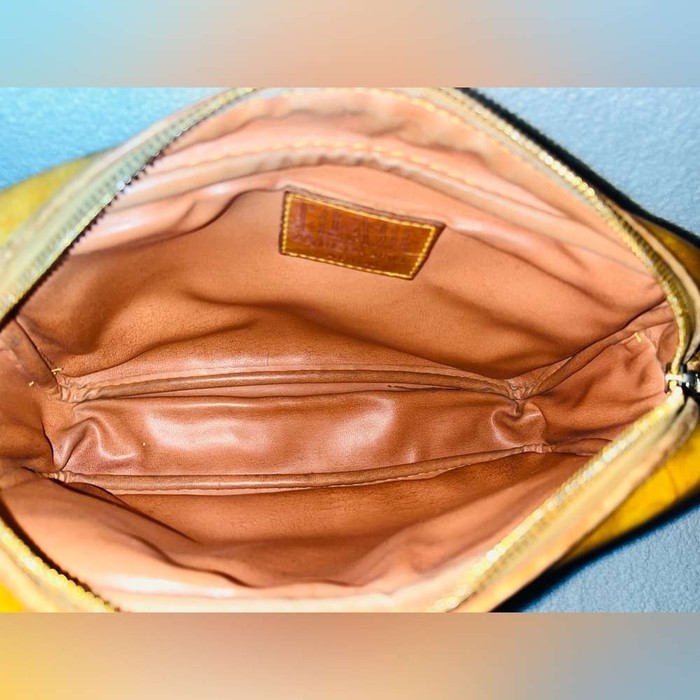 Alviero Martini World Map Crossbody Bag - Picture 4 of 15